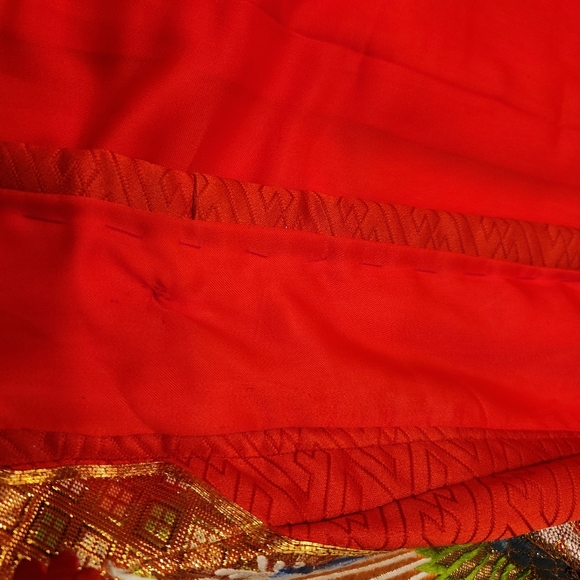 Kimono Heavily Embroidered - Picture 12 of 16